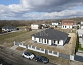 Eladó családi ház Nagytarcsa 119 900 000 Ft