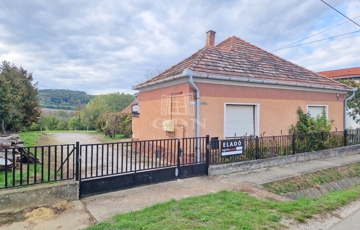 Eladó családi ház