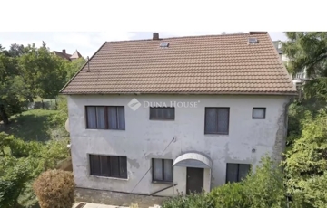 Eladó családi ház