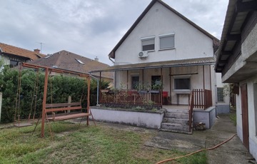 Eladó családi ház