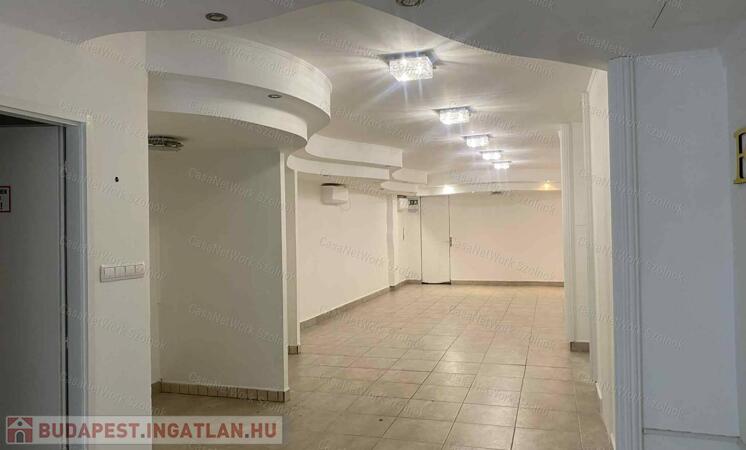 Szolnokon a vasútállomáshoz közel üzlethelyiség kiadó!                                 