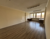 Kiadó iroda/üzlethelyiség Győr 90 000 Ft