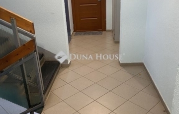 Eladó lakás