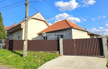 Eladó családi ház