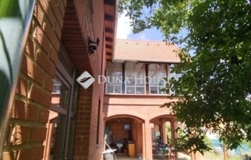 Eladó családi ház