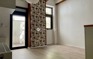 Eladó lakás
