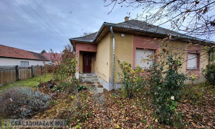 Eladó családi ház Jászapátin                                 