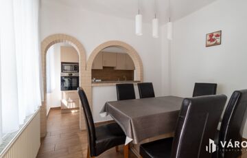 Eladó családi ház