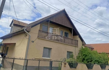 Eladó családi ház