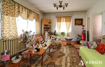 Eladó családi ház