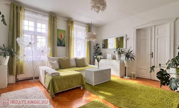 ANTAL-HEGY ÖLELÉSÉBEN TÜNDÉRI LAKÁS