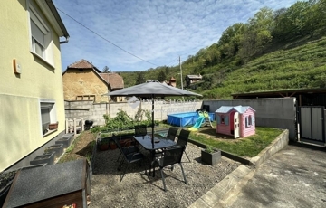 Eladó családi ház