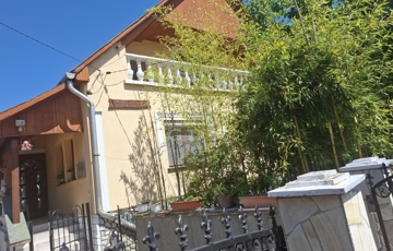 Eladó családi ház
