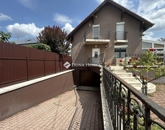 Eladó családi ház Vecsés 172 000 000 Ft