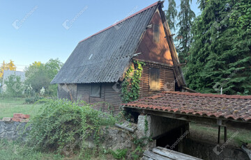 Eladó telek/földterület