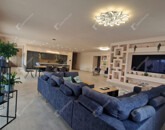 Eladó családi ház Komárom 450 000 000 Ft