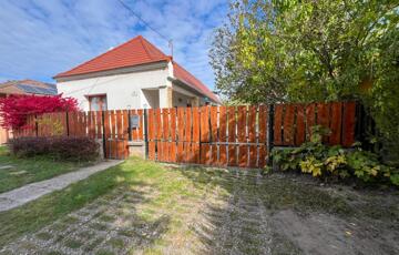 Eladó családi ház