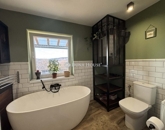 Eladó családi ház Pécs 124 900 000 Ft