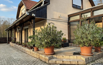 Eladó családi ház