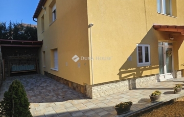 Eladó családi ház