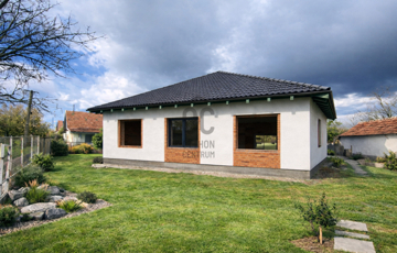 Eladó családi ház