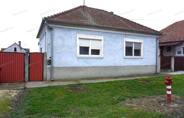 Eladó családi ház