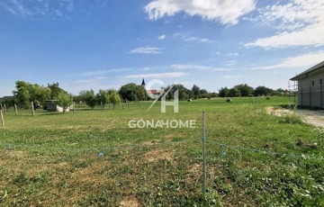 Eladó telek/földterület