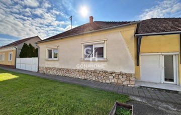 Eladó családi ház