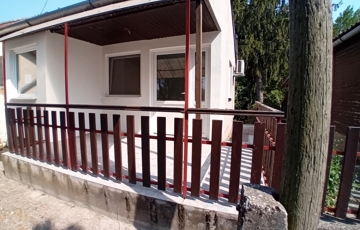 Eladó üdülő/nyaraló