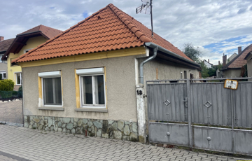 Eladó családi ház