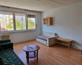 Jó elosztású, 2. emeleti klímás panellakás eladó Cegléden