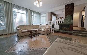 Kiadó családi ház