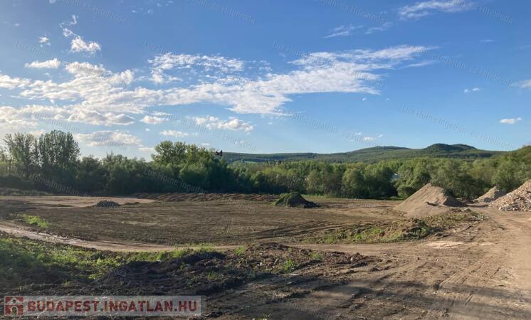 M1 autópályához közel Tatabányán IPARI TELEK eladó!                                 