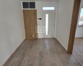 Eladó családi ház Perenye 311 000 Euro