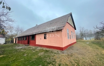 Eladó családi ház