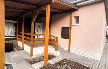 Eladó családi ház