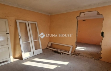 Eladó lakás