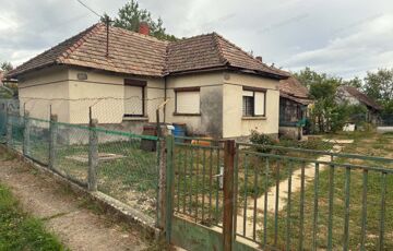 Eladó családi ház