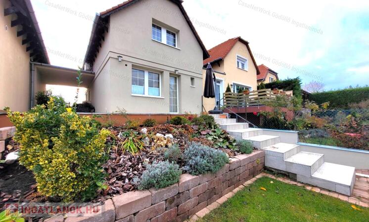 Modern,  azonnal költözhető családi ház Szilasligeten