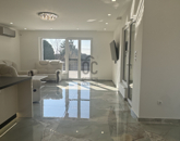 Eladó családi ház Szentendre 225 000 000 Ft