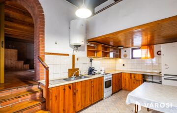 Eladó családi ház