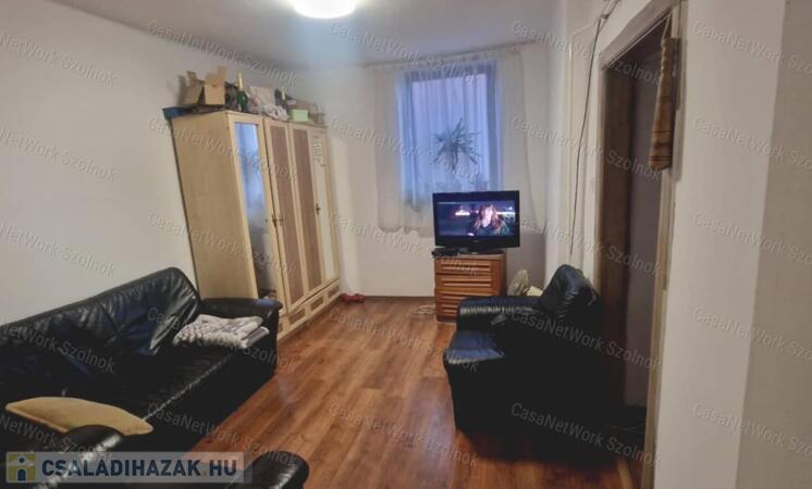 Eladó családi ház Cibakháza békés környezetében!                                 