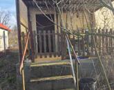 Eladó 1896 m²-es kert kis házzal Oroszlány, Svandovszki-dűlőben! .