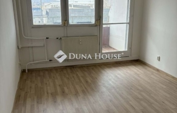 Eladó lakás