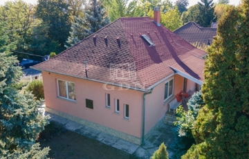 Eladó családi ház