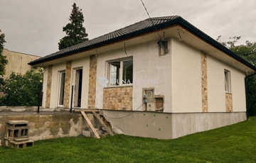 Eladó családi ház