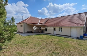 Eladó családi ház