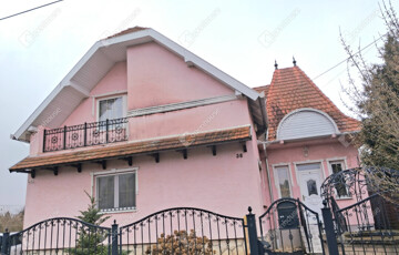 Kiadó családi ház