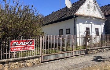 Eladó családi ház