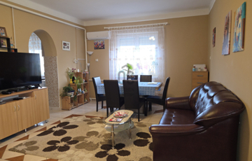 Eladó családi ház